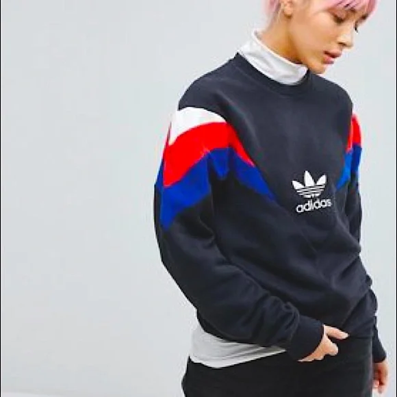 LOOSE FITRARE ADIDAS ‘NEVA CREW’ SWEATSHIRTUNISEX